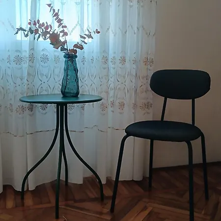 Max And Sea Parking Free Street Apartman *