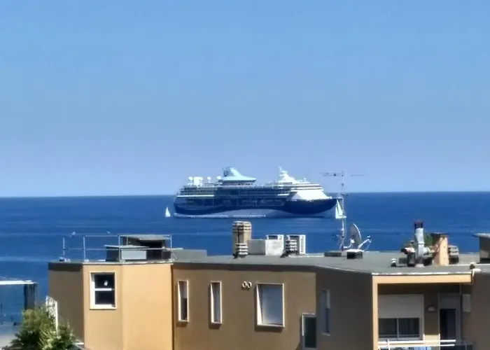 Appartamento Max And Sea Parking Free Street