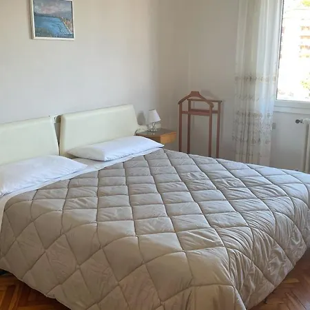 Max And Sea Parking Free Street Apartment Sanremo