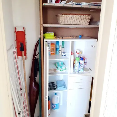 Max And Sea Parking Free Street *